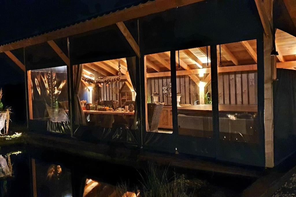 The Barn - Aurora Hoeve - Loft Met Jacuzzi