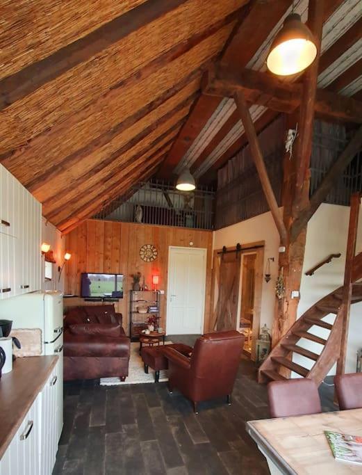 The Barn - Aurora Hoeve - Loft Met Jacuzzi Apartment *